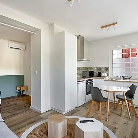 Ker Enia Meubles De Tourisme Hotel apartamentowy